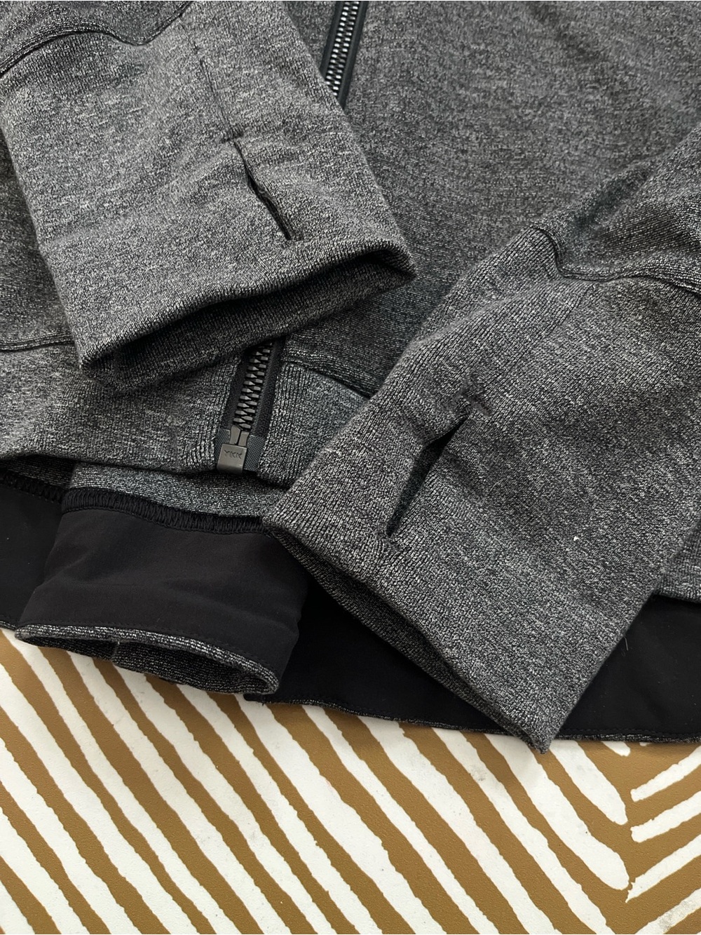 Lululemon City Trek Jacket Heathered Black (women’s 10) - Picture 3 of 9